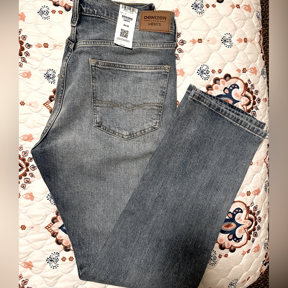 Denizen Levi’s 232 Slim Straight Jeans NWT